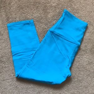 Beyond Yoga High-Waisted Blue Capri Leggings